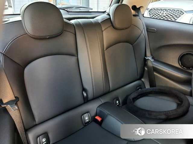 Mini Cooper 2019 Жемчужный цвет из Кореи, фото 2