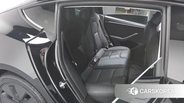 Tesla Model 3 2025 Черный из Кореи, фото 2