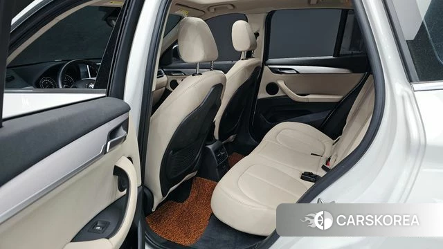 BMW X1 (F48) 2020 Белый из Кореи, фото 2
