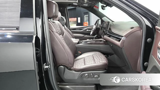 Cadillac Escalade 5th Generation 2022 Черный из Кореи, фото 2