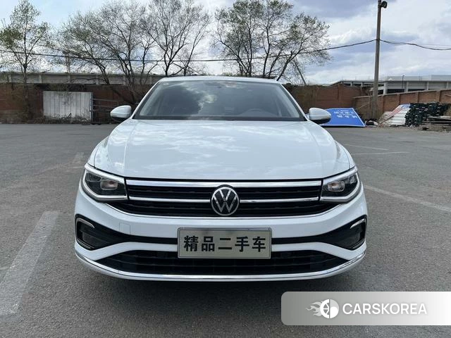Volkswagen Bora 2023 Белый из Китая, фото 2