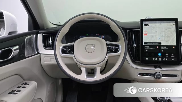 Volvo XC60 second Generation 2025 Белый из Кореи, фото 2