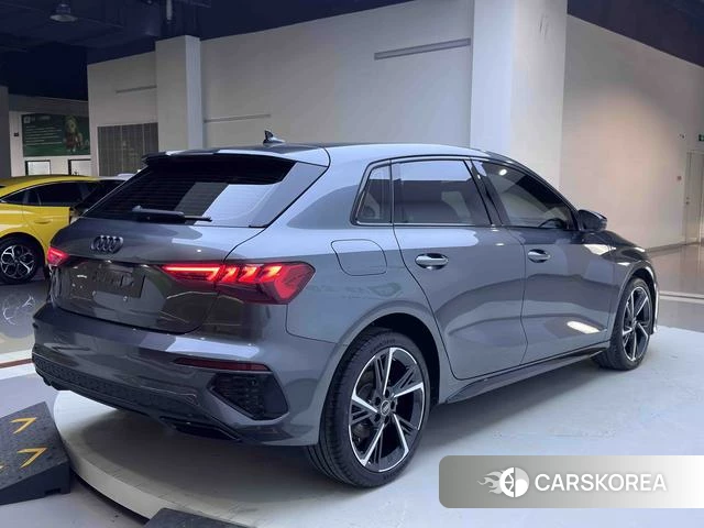 Audi A3 2022 Темно-серый из Китая, фото 2