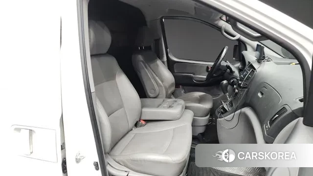 Hyundai The New Grand Starex 2019 Белый из Кореи, фото 2