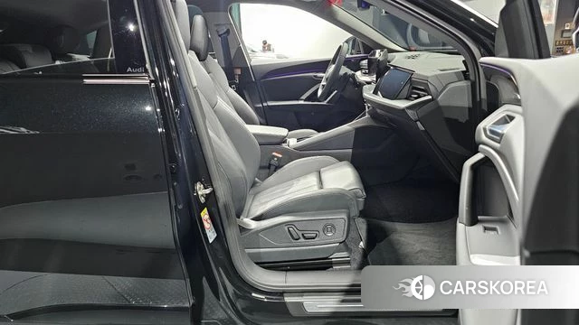 Audi Q5 (80A) 2025 Черный из Кореи, фото 2