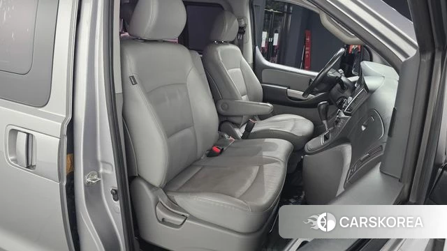 Hyundai The New Grand Starex 2018 Серебряный из Кореи, фото 2