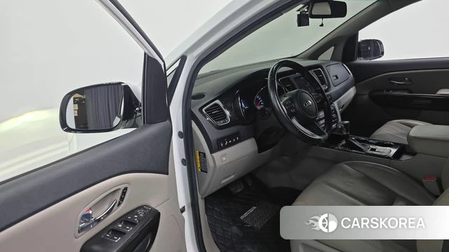 Kia The New Carnival 2019 Белый из Кореи, фото 2