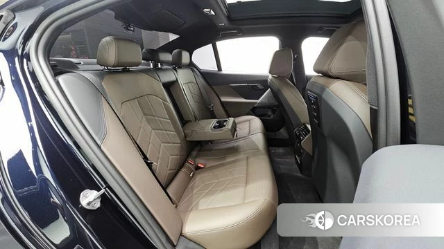 BMW 5 Series (G60) 2024 Синий из Кореи, фото 2