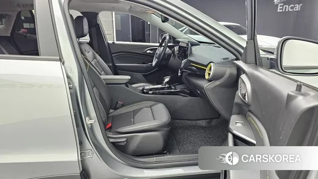 Chevrolet (GM Daewoo) Trax Crossover 2023 Серый из Кореи, фото 2