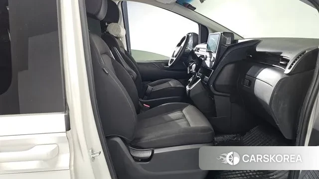 Hyundai Staria 2021 Белый из Кореи, фото 2