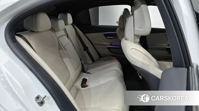 Mercedes-Benz C-Class W206 2025 Белый из Кореи, фото 2