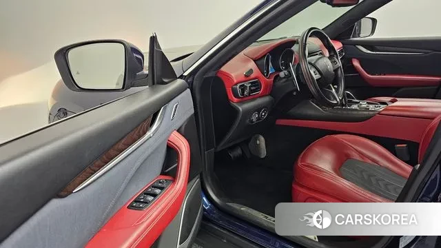 Maserati Levante 2019 Синий из Кореи, фото 2