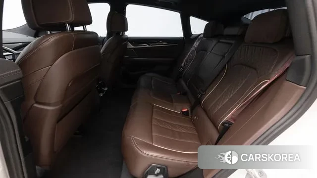 BMW 6 Series GT (G32) 2023 Белый из Кореи, фото 2