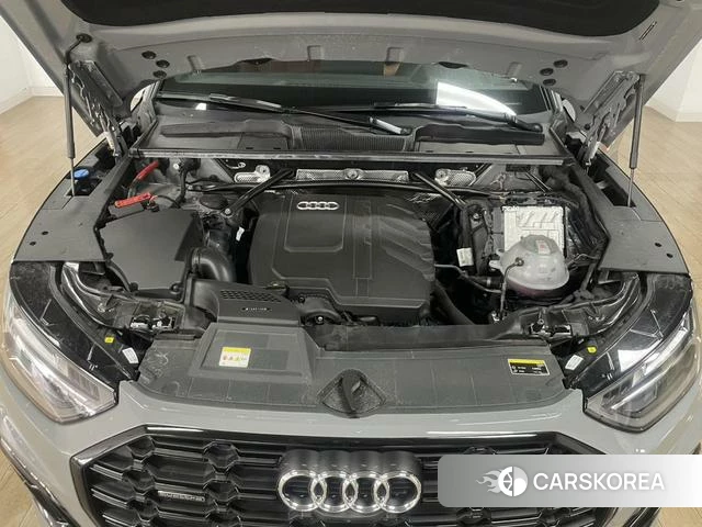 Audi Q5L 2025 Серебристо-серый из Китая, фото 2