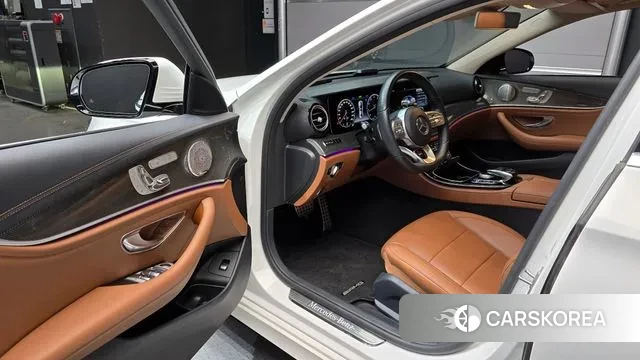 Mercedes-Benz E-Class W213 2019 Белый из Кореи, фото 2