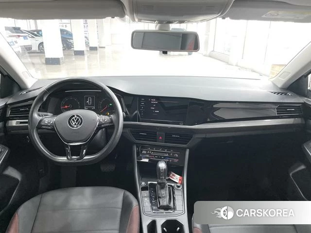 Volkswagen Bora 2022 Белый из Китая, фото 2