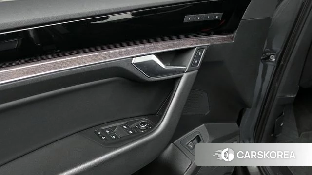 Volkswagen Touareg 3rd generation 2020 Серый из Кореи, фото 2