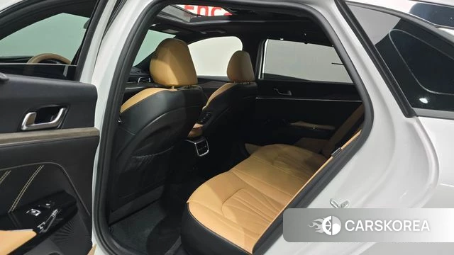 Kia K5 3rd generation 2023 Белый из Кореи, фото 2