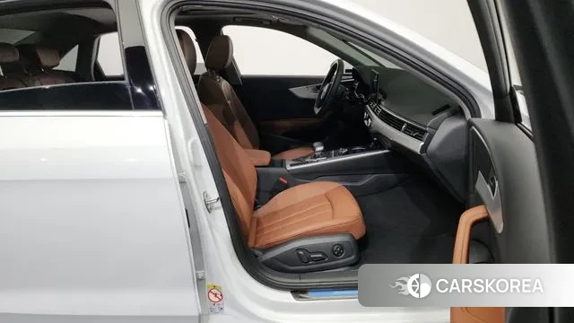 Audi A4 (B9) 2023 Белый из Кореи, фото 2