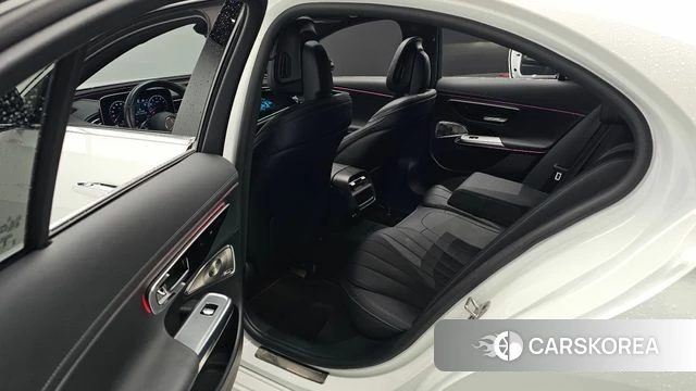 Mercedes-Benz E-Class W214 2024 Белый из Кореи, фото 2