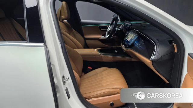 Mercedes-Benz E-Class W214 2024 Белый из Кореи, фото 2