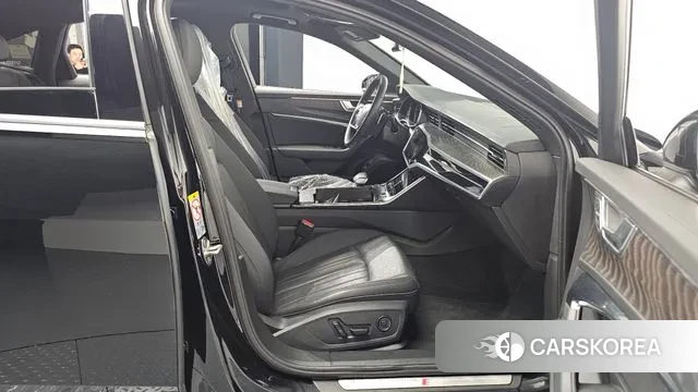 Audi A6 (C8) 2023 Черный из Кореи, фото 2