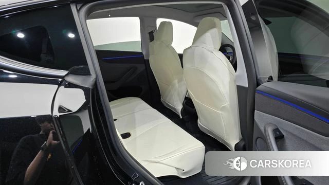 Tesla Model Y 2025 Черный из Кореи, фото 2