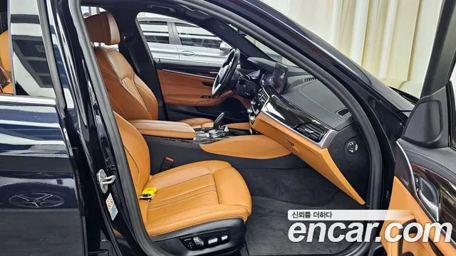 BMW 5 Series (G30) id 2682708 из Кореи 2