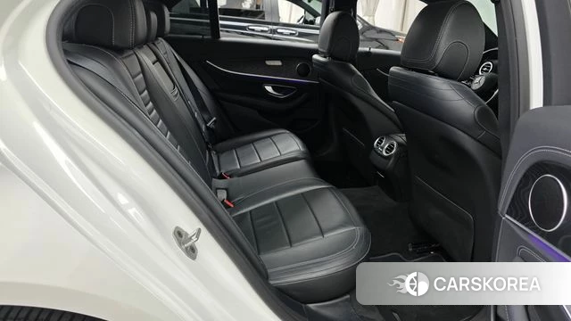 Mercedes-Benz E-Class W213 2020 Белый из Кореи, фото 2