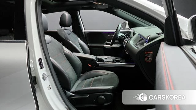 Mercedes-Benz GLA - Class H247 2022 Белый из Кореи, фото 2