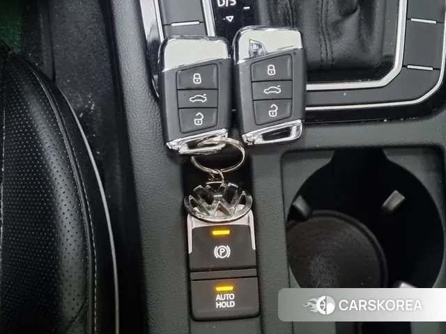 Volkswagen Arteon 2019 Серебристо-серый из Кореи, фото 2