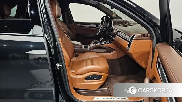 Porsche Cayenne (PO536) 2022 Черный из Кореи, фото 2