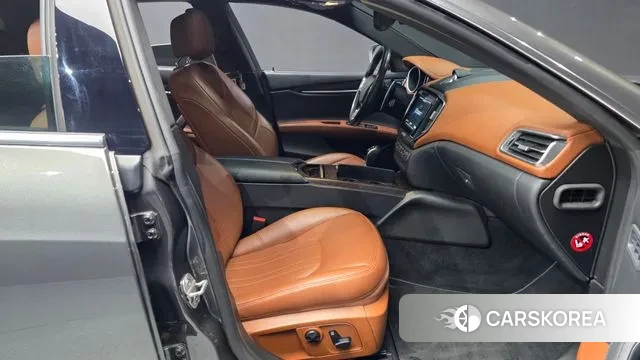 Maserati Ghibli 2018 Серый из Кореи, фото 2