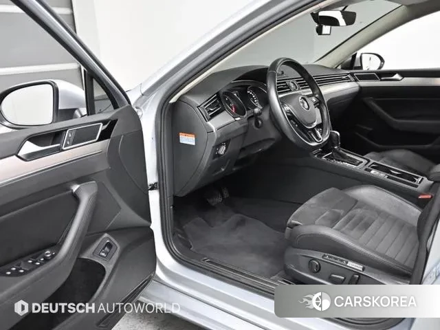 Volkswagen Passat GT (B8) 2018 Серебряный из Кореи, фото 2