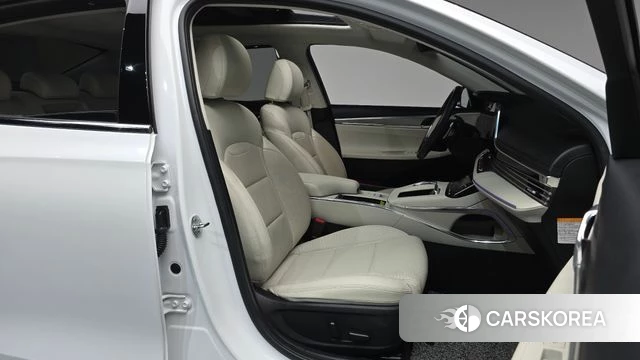 Hyundai The New Grandeur IG Hybrid 2022 Белый из Кореи, фото 2