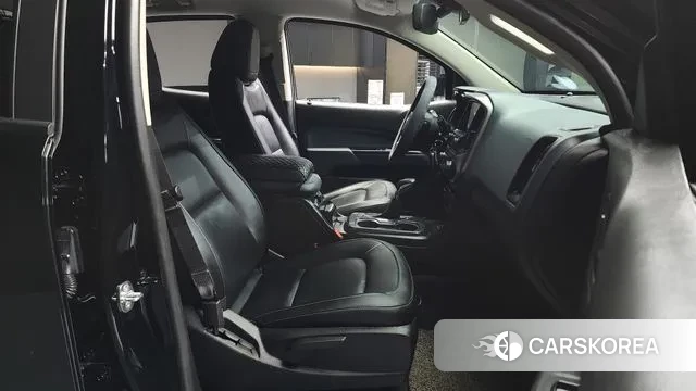 Chevrolet (GM Daewoo) Real New Colorado 2022 Черный из Кореи, фото 2