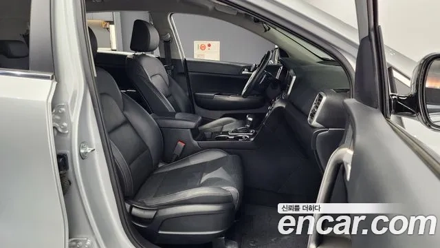 Kia Sportage The Bold 2021 Серебряный из Кореи, фото 2