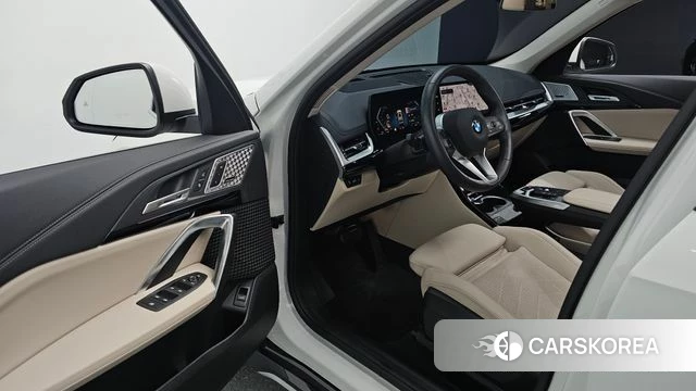 BMW X1 (U11) 2025 Белый из Кореи, фото 2