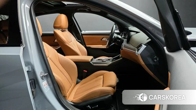 BMW 3 Series (G20) 2023 Цвет галактики из Кореи, фото 2