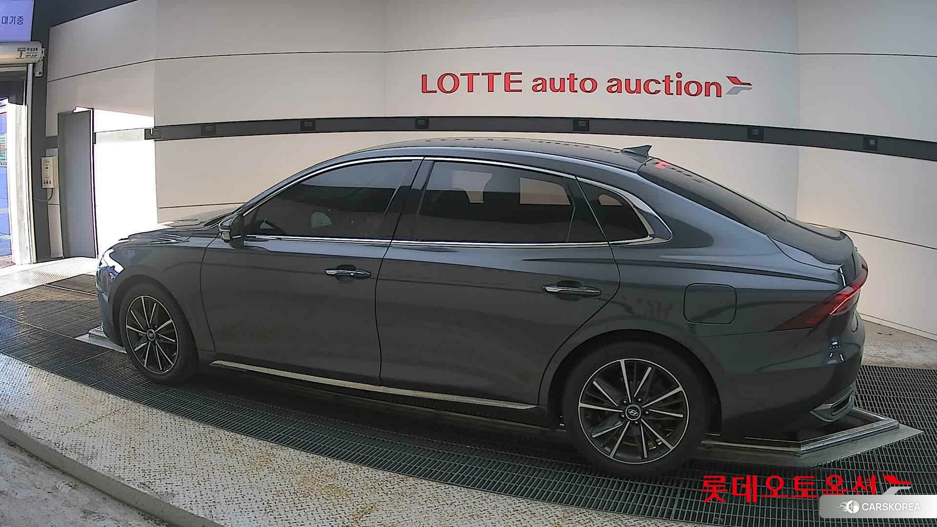 Hyundai Grandeur 2022 Nocturne Grey Metallic из Кореи, фото 2