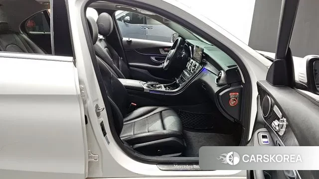 Mercedes-Benz C-Class W205 2019 Белый из Кореи, фото 2