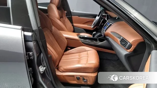 Maserati Levante 2018 Серый из Кореи, фото 2