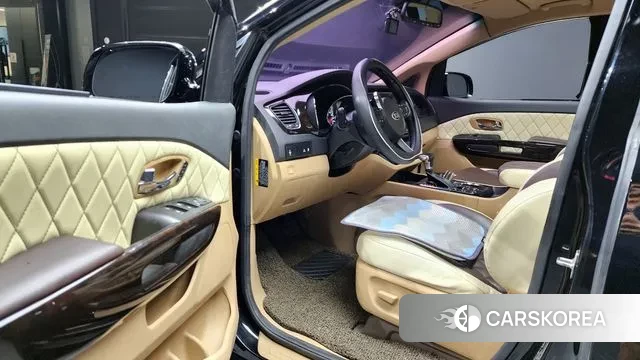 Kia The New Carnival 2018 Черный из Кореи, фото 2