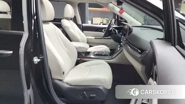 Kia Carnival 4th generation 2021 Черный из Кореи, фото 2