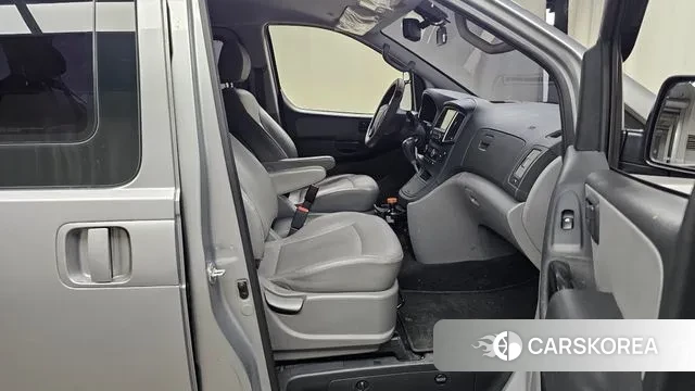 Hyundai The New Grand Starex 2018 Серебряный из Кореи, фото 2