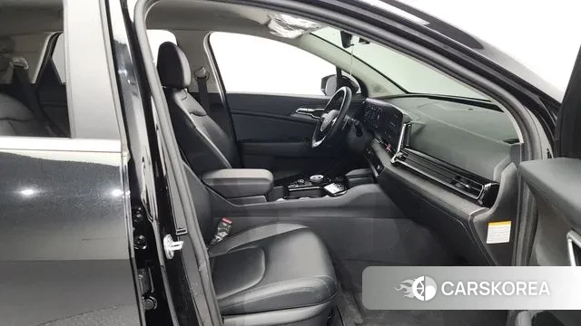 Kia Sportage 5th Generation Hybrid 2021 Черный из Кореи, фото 2