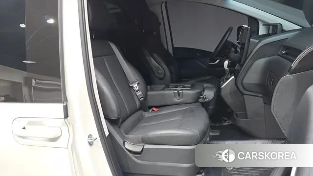 Hyundai Staria 2024 Белый из Кореи, фото 2