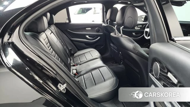 Mercedes-Benz E-Class W213 2022 Черный из Кореи, фото 2