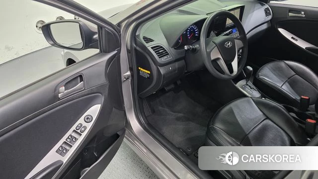 Hyundai Accent (New type) 2018 Песочный из Кореи, фото 2