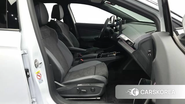 Volkswagen ID.4 2025 Белый из Кореи, фото 2